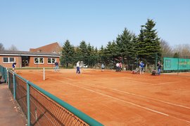 Tennisplatz herrichten